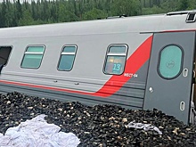 Проводник поезда рассказал о первых минутах после аварии в Коми