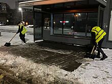 Более полутысячи дорожных рабочих убирают снег в Челябинске