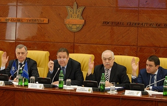 Против главы украинского футбола возбудили пять уголовных дел