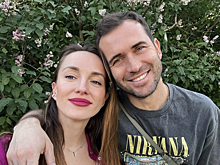 Слухи подтвердились: Кержакова с беременной женой заметили у роддома