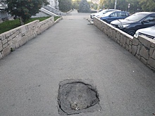 В Челябинске у здания ГУФСИН появилась дыра