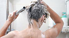Трихолог объяснила, чем опасно мытье головы раз в месяц