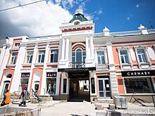 Камергерский на груди, "Радость" в сумке. Омские символы воплотились в стиле олдскульных тату