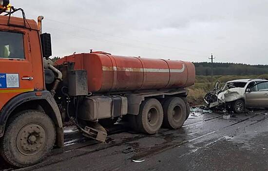 В ДТП под Вичугой погибли двое сотрудников СК