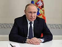 Путин присвоил генеральские звания двум росгвардейцам