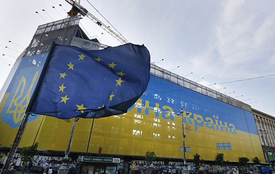 Вице-премьер Италии высказался против помощи Украине