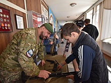 Юные кемеровчане побывали в музее и стрелковом клубе ДОСААФ