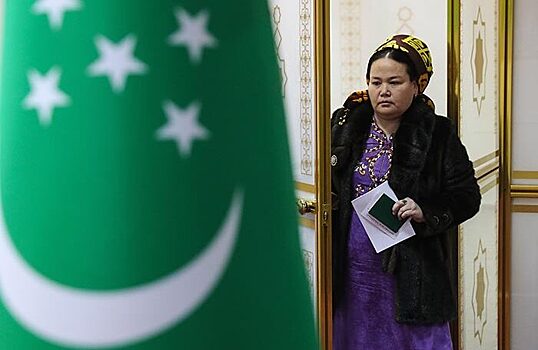В Туркмении на 12 марта назначены внеочередные президентские выборы