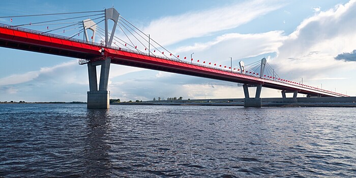 Застрявших в Китае туристов из России вывезут по международному мосту