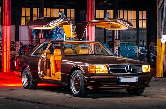 Посмотрите на уникальный Mercedes-Benz 500 SGS Gullwing для арабских шейхов