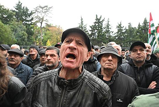 Россияне начали отменять туры в Абхазию из-за протестов