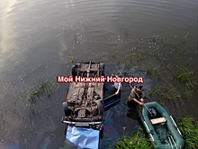 Легковушка улетела в реку у Молитовского моста после дрифта
