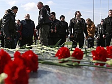 "Ночные волки" почтили память советских воинов-освободителей в Праге