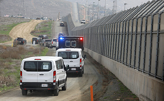США отправят к границе с Мексикой тысячи военных