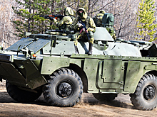 В зоне СВО появилась БРДМ-2 с антидроновой защитой