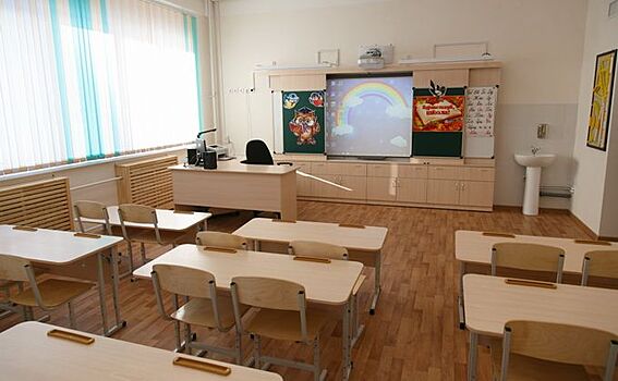 Директор отремонтировал школу №65 в Новосибирске за счет родителей