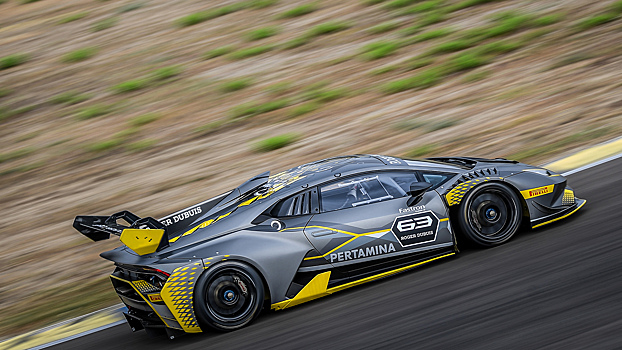 Суперкар Lamborghini оснастили 350-сильным двигателем Honda V4