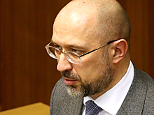 Новый премьер Украины успел оскандалиться