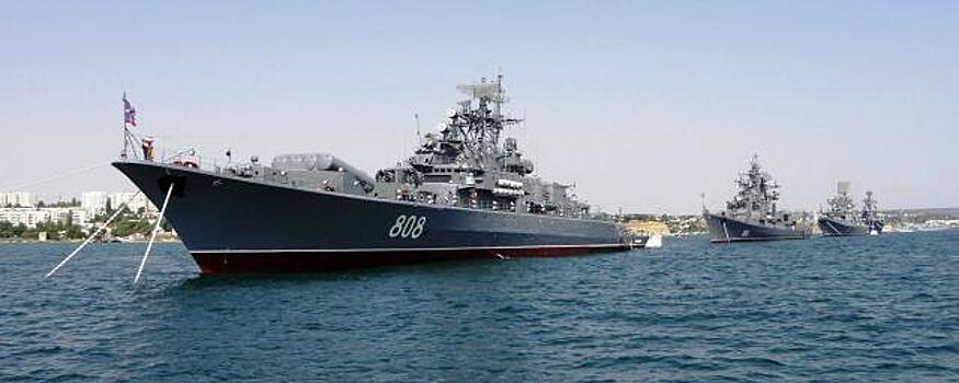 Турция заблокировала военным кораблям РФ выход через Босфор