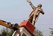 За снос памятника Ленину в Индии власти обещают строгое наказание