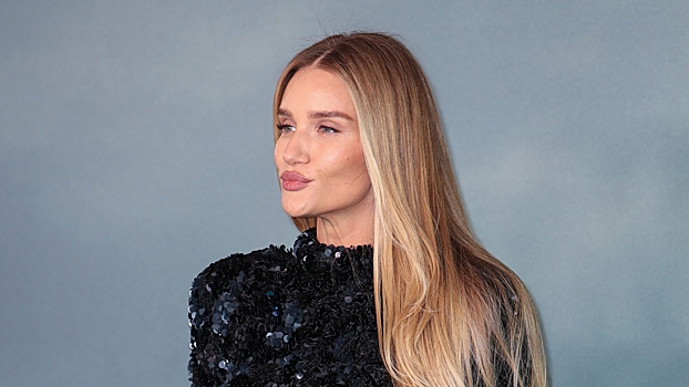 «Какая она тут страшная». Возлюбленную Джейсона Стэйтема осудили за внешность