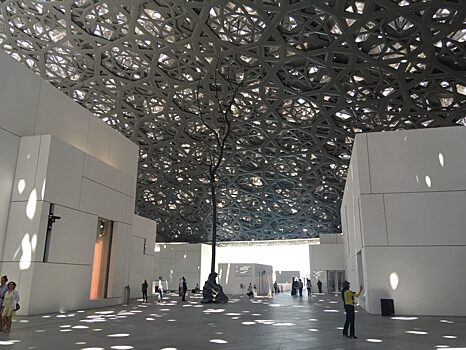 Роскошь или безвкусица. 10 занимательных фактов о «новом» Лувре