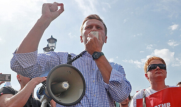 Навальный использует геев для срыва выборов