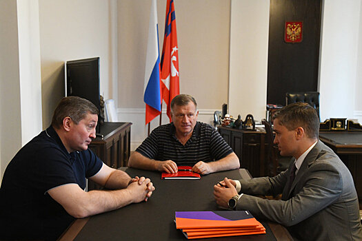 Директор "Ростелекома" на Юге и глава Волгоградской области обсудили планы развития