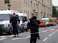 Прокурор Парижа подтвердил гибель четырех человек во время нападения на префектуру