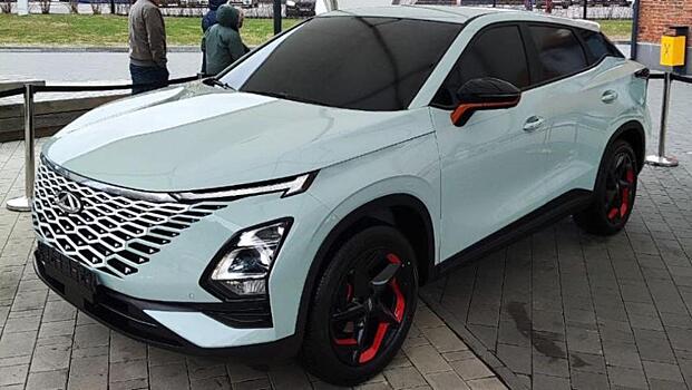 В Москве впервые показали стильный китайский кроссовер Chery Omoda 5