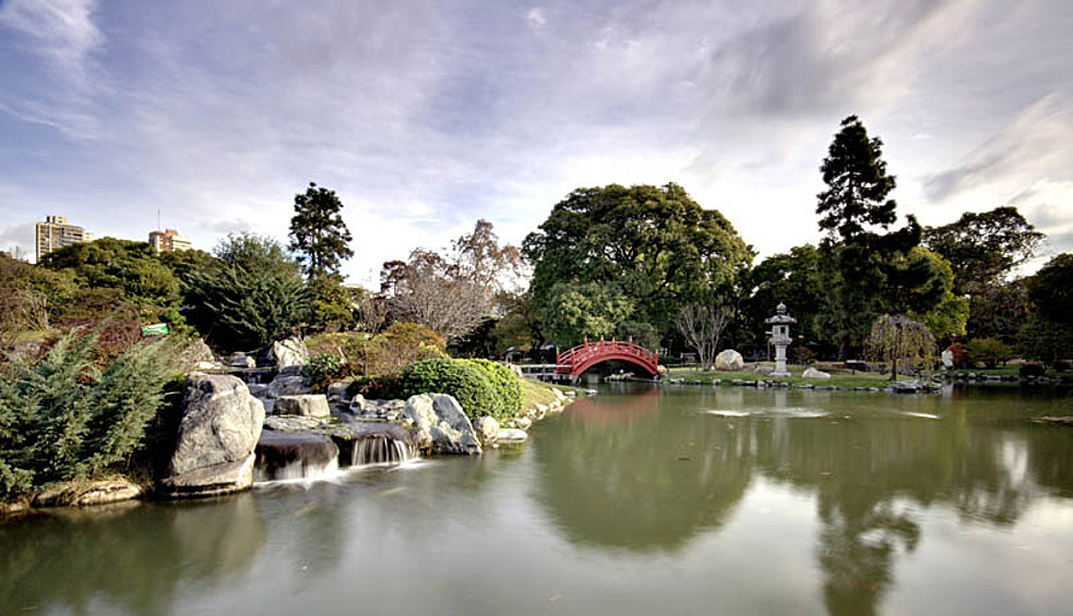 Японский сад в Буэнос-Айресе, Аргентина. (LUIS ARGERICH)