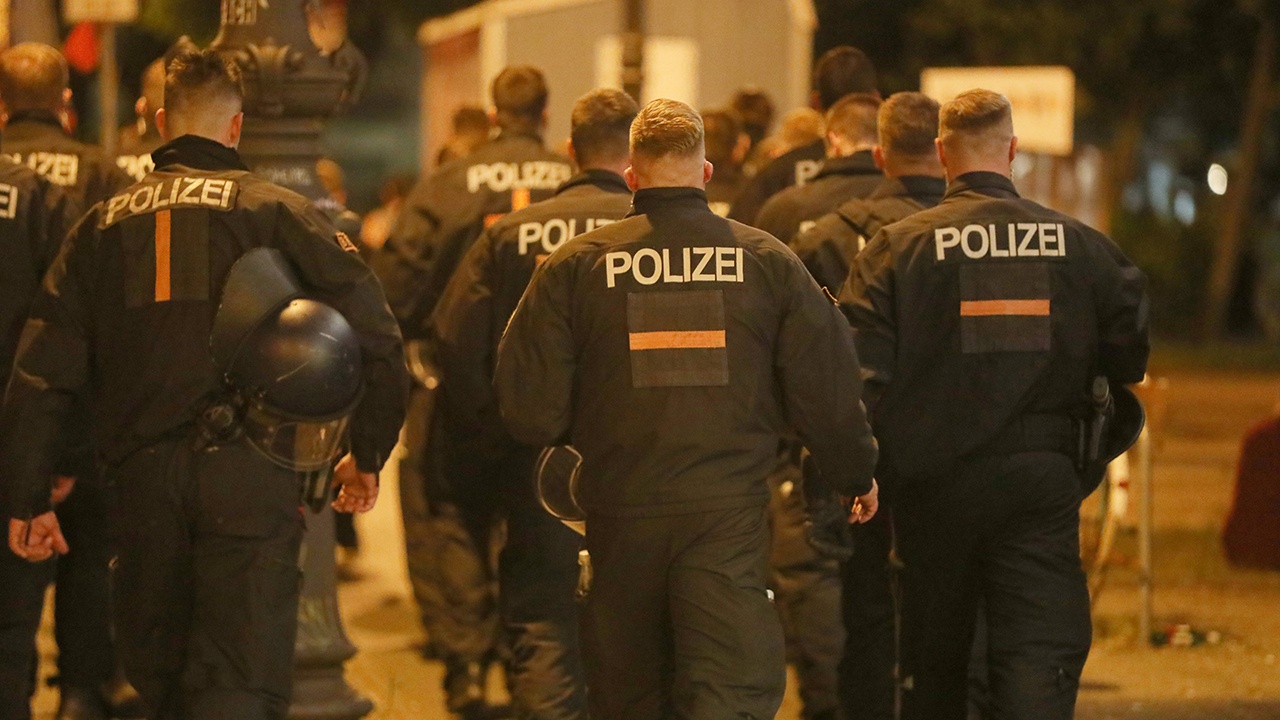 В Берлине задержали 10 человек из-за акции в честь 9 мая