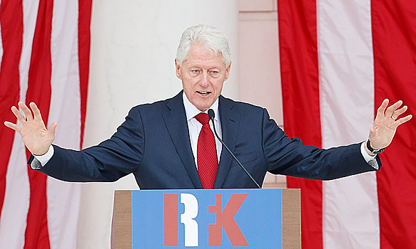 Билл Клинтон случайно оставил дочь в Кремле