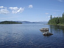 Странное пятно на Умбозеро стало постепенно светлеть