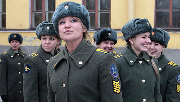 В Татарстане ушли служить 45 женщин