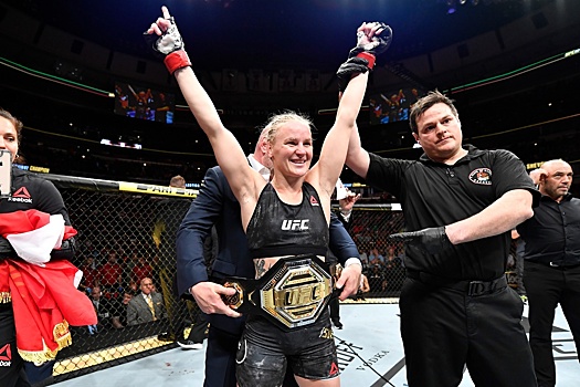 Валентина Шевченко одержала победу над Тайлой Сантос на турнире UFC 275