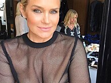 53-летняя Иоланда Хадид, глядя на дочерей, тоже хочет показать груди