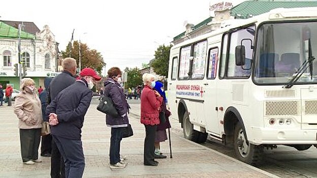 Пензенцев привили от гриппа в автобусе у драмтеатра