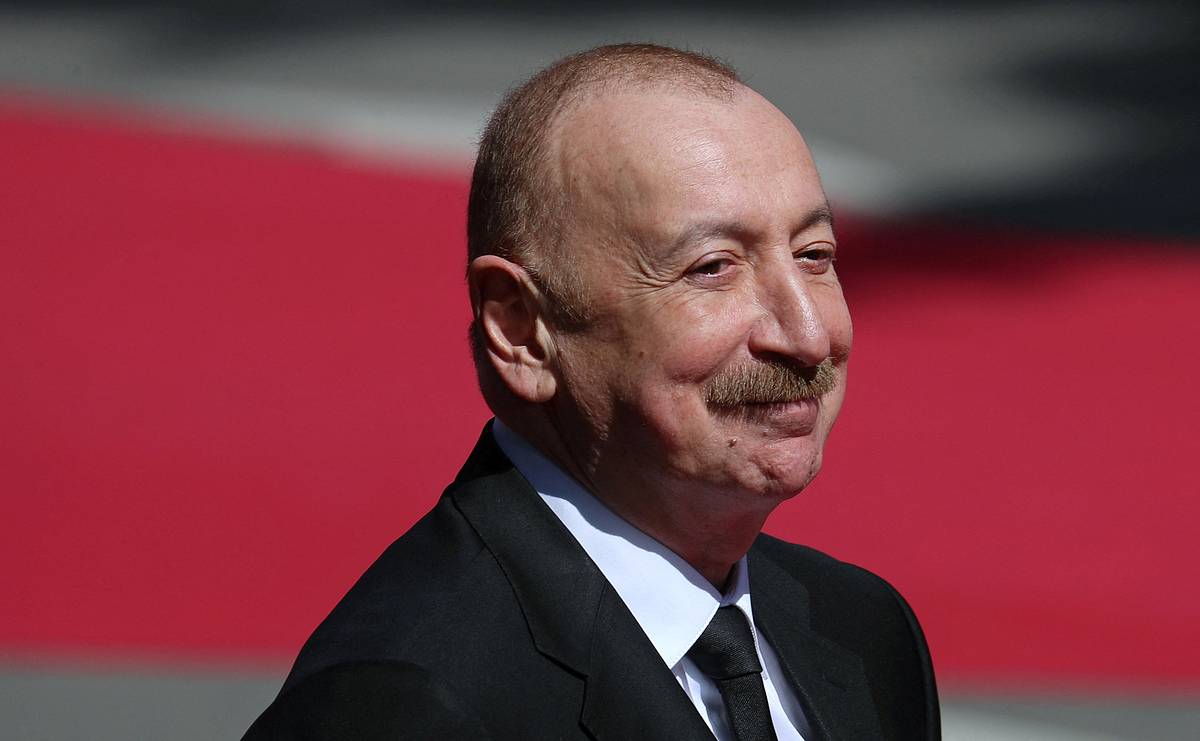 Алиев прибыл в страну ЕАЭС