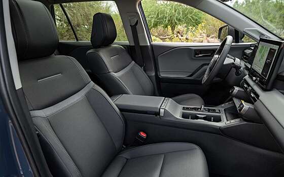 Российские цены на Toyota RAV4 в кузове XA60 стартуют от 4,01 млн рублей