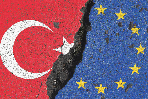 Глава минфина Турции Шимкек заявил, что курс в ЕС актуален для Анкары