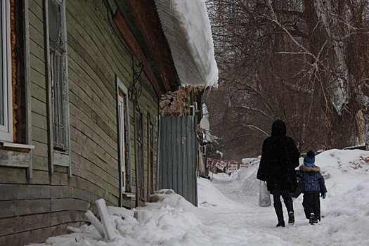 В Самарской области крыши домов рушатся под тяжестью снега