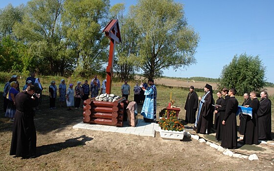 В Ермишинском районе освятили поклонный крест в память о преподобном игумене Назарии Валаамском