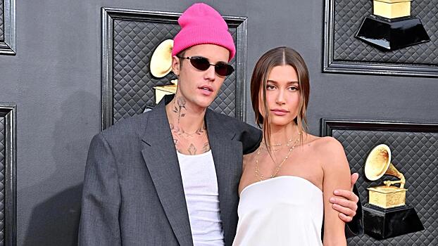 Джастин Бибер загадочно отреагировал на выход жены в свет без обручального кольца