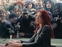 Дуа Липа рассказала в клипе Training Season о неудачных свиданиях и любви