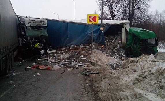 В ДТП на трассе в Котельничском районе пострадали три человека