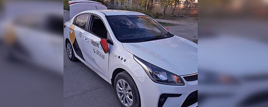 В Новосибирске неизвестные с битой напали на таксиста и его пассажиров