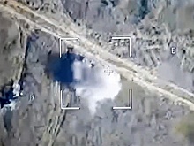 Опубликовано видео уничтожения бронетехники ВСУ на границе Курской области