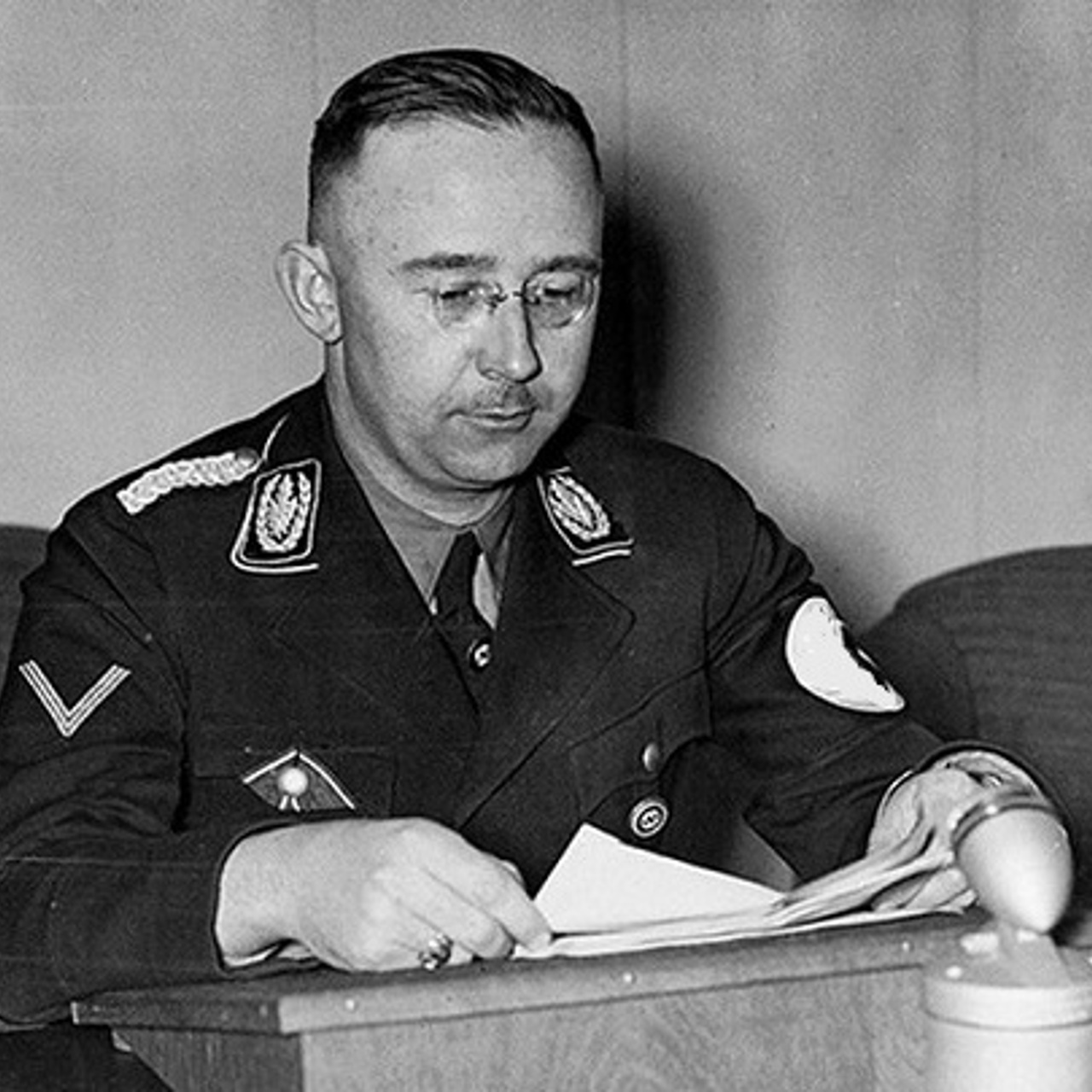 Гитлер против Гиммлера: за что фюрер возненавидел «шефа» СС -  Рамблер/субботний