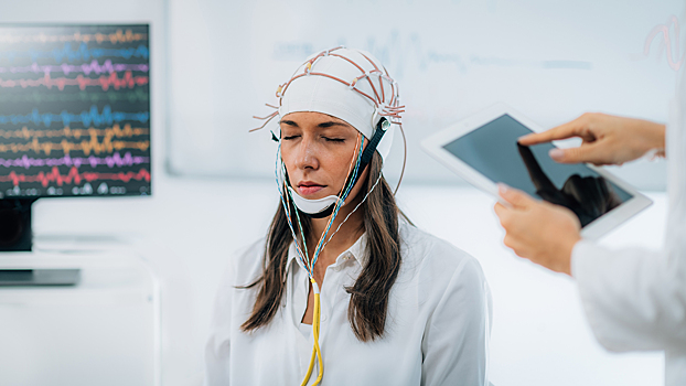 Невролог назвала четыре бесполезных обследования при головных болях